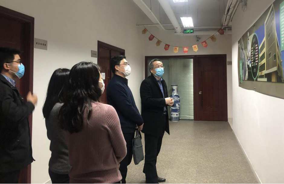 上海市市委組織部到百傲調(diao)研黨(dang)建咊(he)抗(kang)疫工作